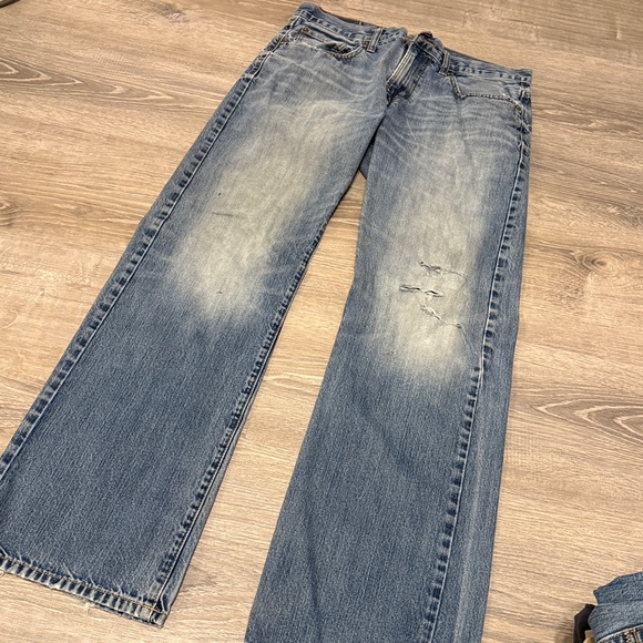 American Eagle Outfitters Faded Blue Jeans - Picture 5 of 7